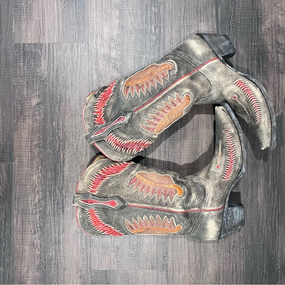 Corral Western Cowgirl Boots - Red and Orange Accents - Picture 9 of 9